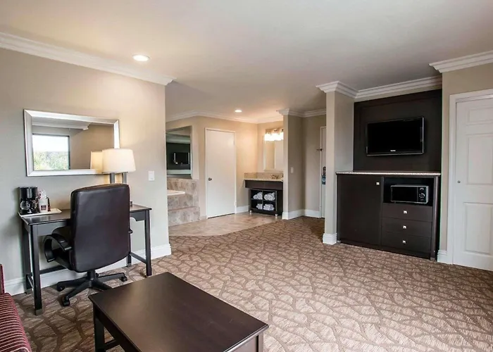 Comfort Suites San Clemente Beach